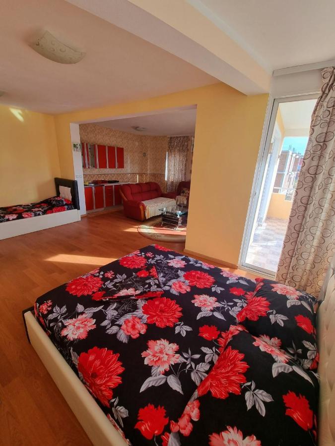 Grandino Holiday Rooms&Apartments Ulcinj Extérieur photo