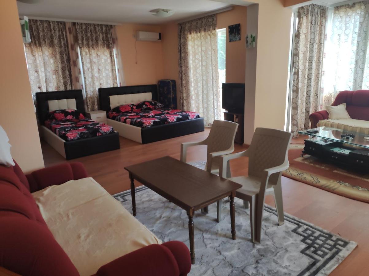 Grandino Holiday Rooms&Apartments Ulcinj Extérieur photo